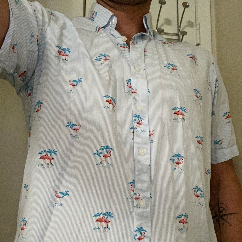 Tropical short sleeve button down shirt medium